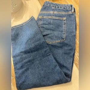 Good American woman’s jeans size 16